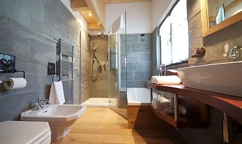 فندق Relais Del Nazionale فيرنانتِّه
