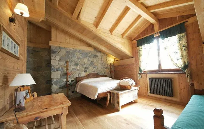 Relais Del Nazionale 4* فيرنانتِّه